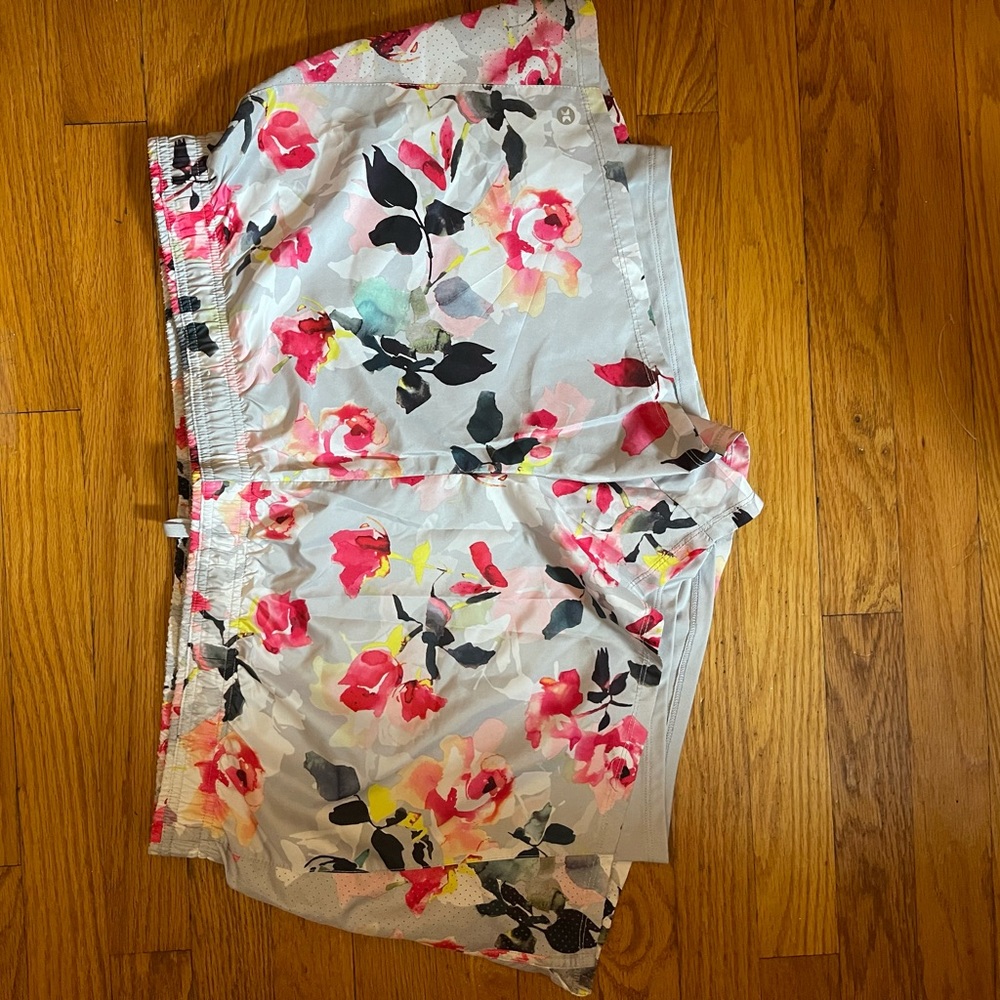 XXL running shorts with spandex lining, colorful pattern